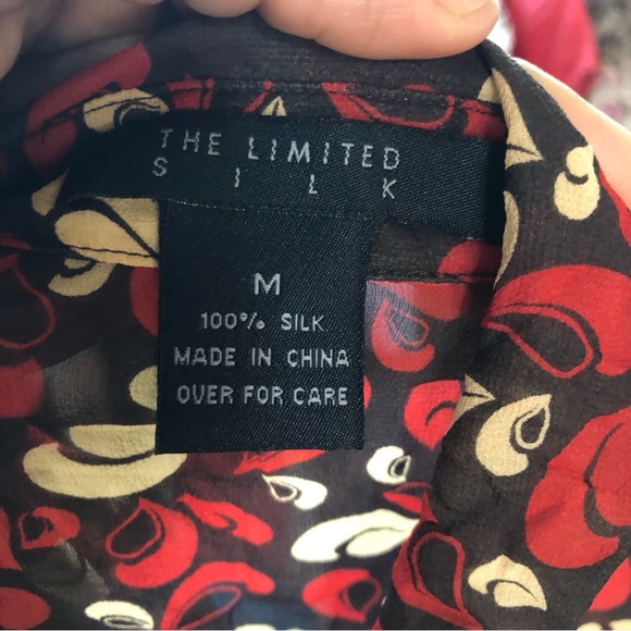 Beautiful Silk Top Peacock Pattern - Picture 6 of 6